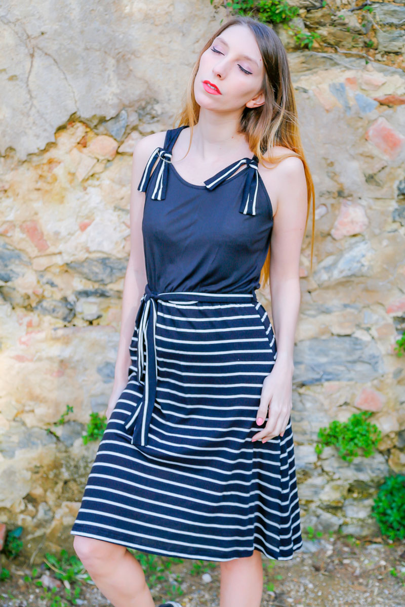 Judith Bel Comprar Ropa Sostenible Diferente Original Vestido Midi Rayas Marineras Negro Punto Sofia Moda Local Barcelona 800